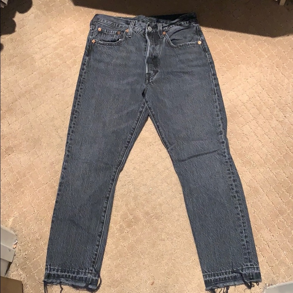 raw edge dark wash high rise levi’s